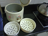 Image: Rice Cooker with colanders - Click to Enlarge