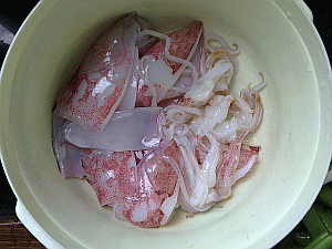 Image: Baby squid prepared for cooking - Click to Enlarge