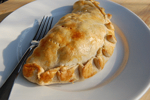 Image: Cheese and Potatoe Pie crimped at the edge