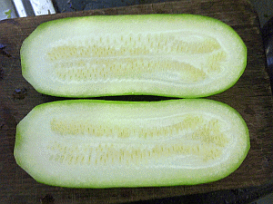 Image: Chinese small marrow cut open - Click to Enlarge